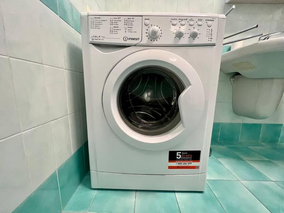 דירות דסנזאנו דל גארדה Beija Flor-Trilocale Piazza Garibaldi N18 מראה חיצוני תמונה