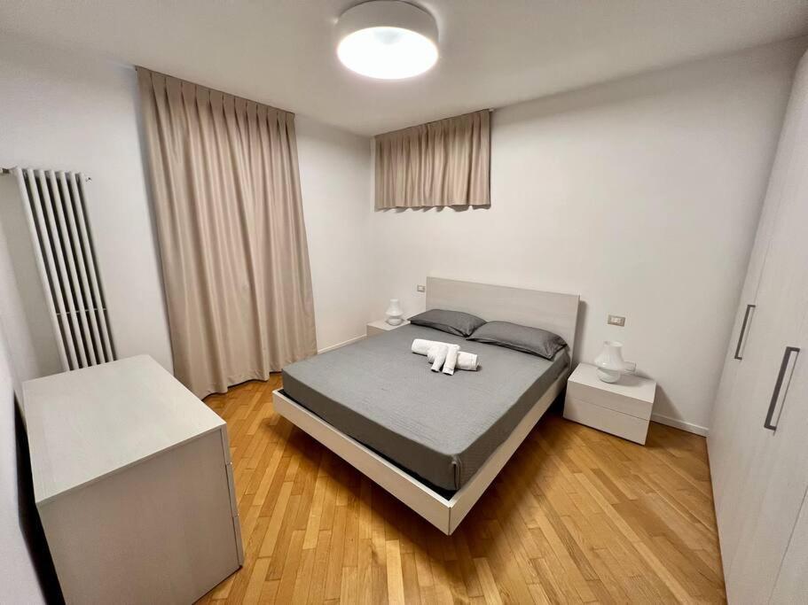 דירות דסנזאנו דל גארדה Beija Flor-Trilocale Piazza Garibaldi N18 מראה חיצוני תמונה