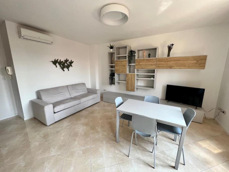דירות דסנזאנו דל גארדה Beija Flor-Trilocale Piazza Garibaldi N18 מראה חיצוני תמונה